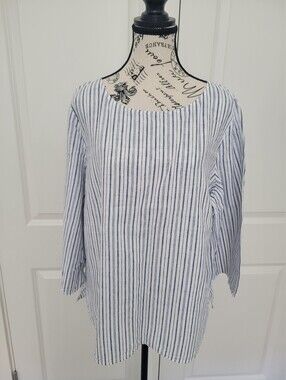 Liz Claiborne White Tunic Top with Navy Stripes